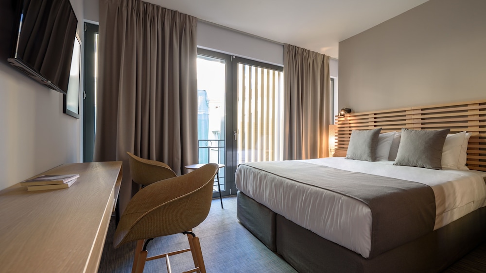 Fos Downtown Suites 11/50