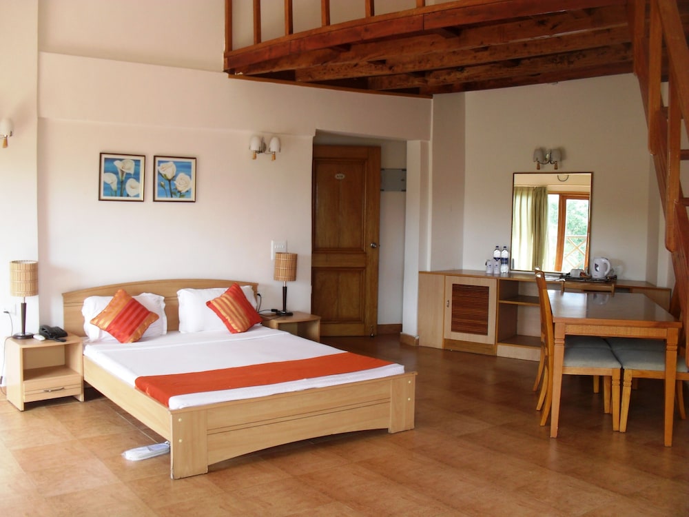 Hotel Sinclairs Bayview Port Blair 12/50
