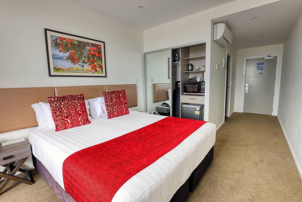 Ramada Suites by Wyndham Auckland Manukau Pacfic Centre 32/64