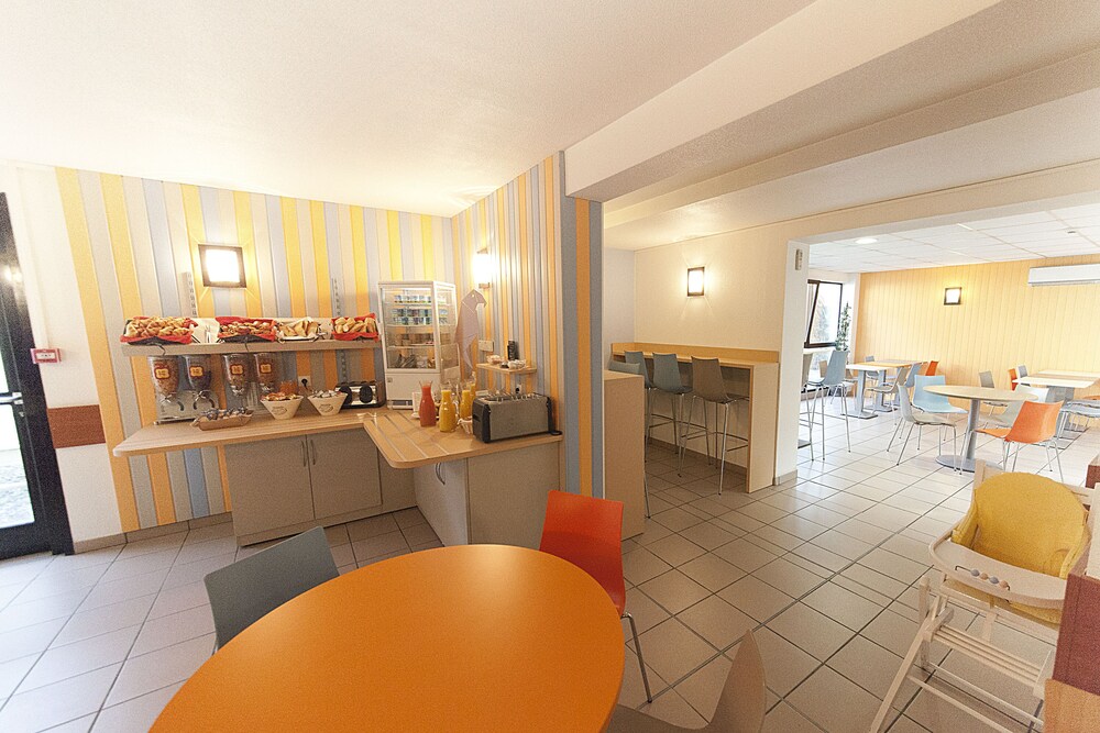 Hotel The Originals Clermont-Ferrand Sud 16/24