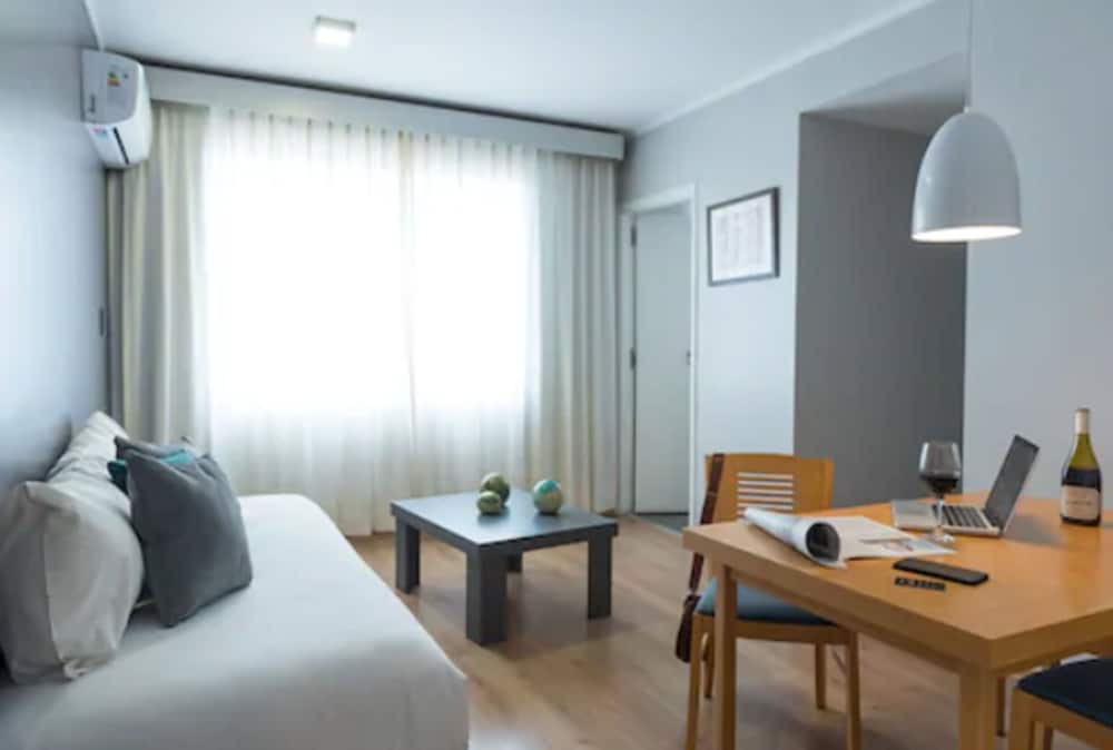 Portal Plaza Suites 14/50