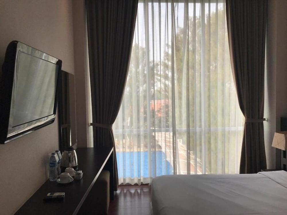 Oasis Siliwangi Sport Hotel 33/48