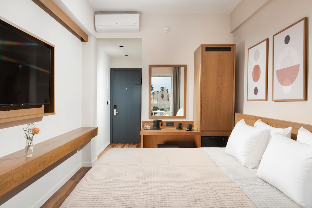 Room, Double Bed