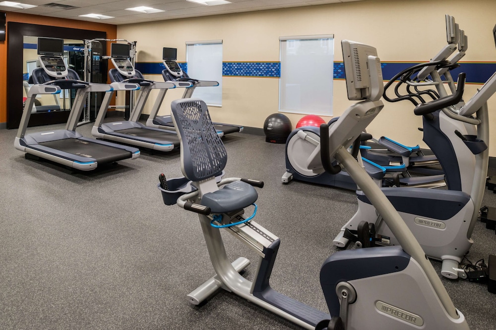 Hampton Inn & Suites Wixom 38/61