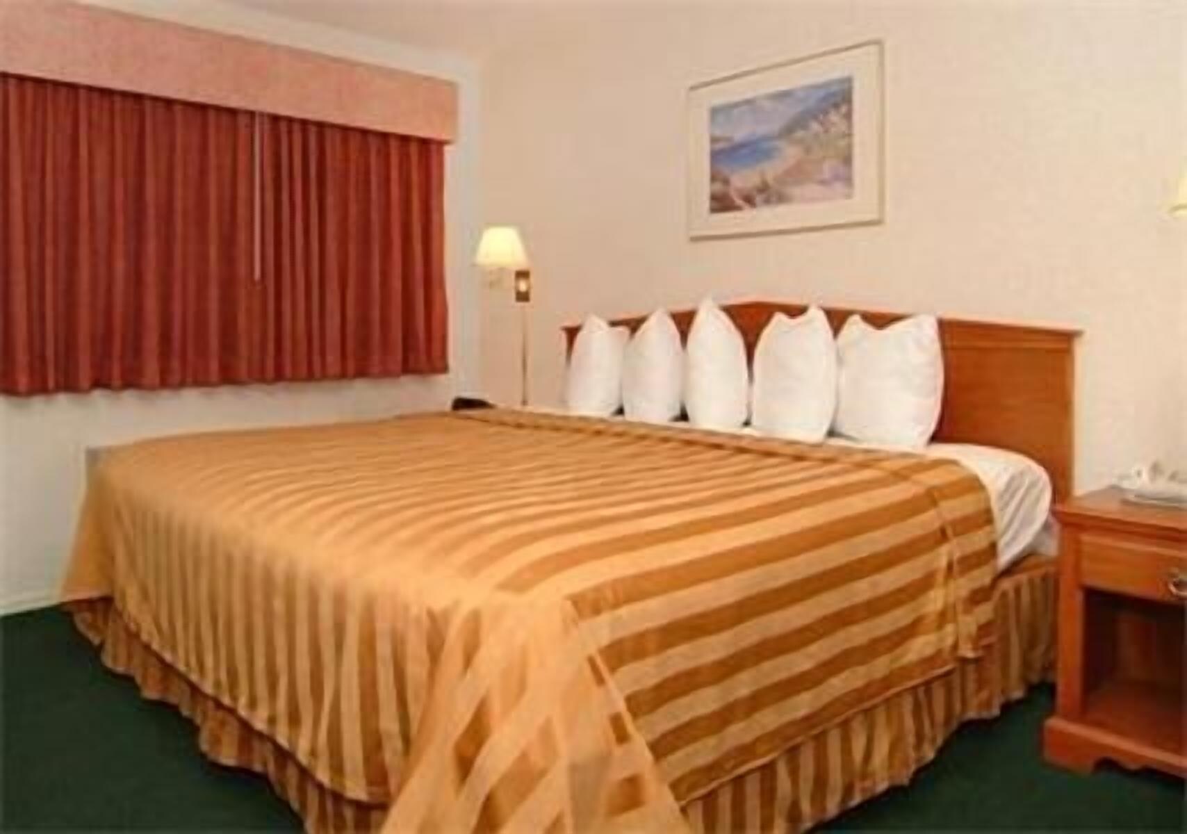 Island, Deluxe, King Bed, Lake or Beach View, Balcony
