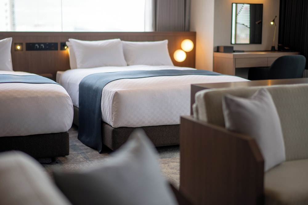 EXECUTIVE, 2 DOUBLE BEDS, RIVER VIEW
