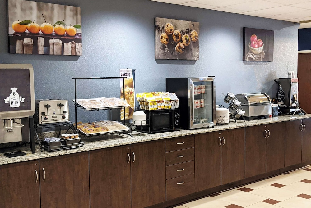 Microtel Inn & Suites By Wyndham Michigan City 26/34