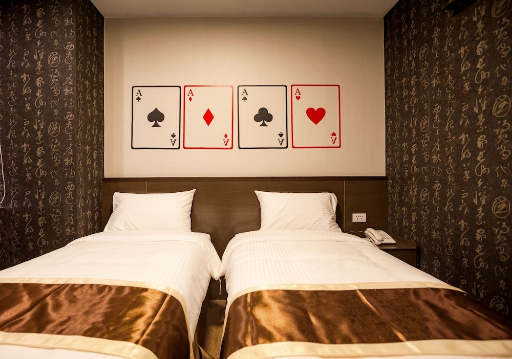 ECONOMY, TWIN BEDS, NO WINDOW