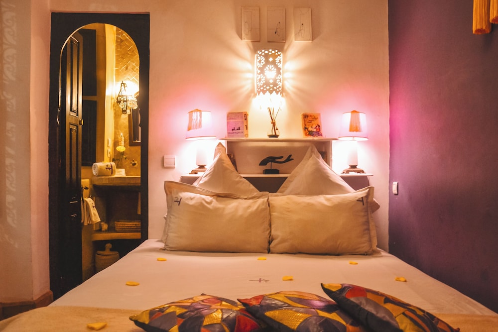 Riad Houdou 10/77