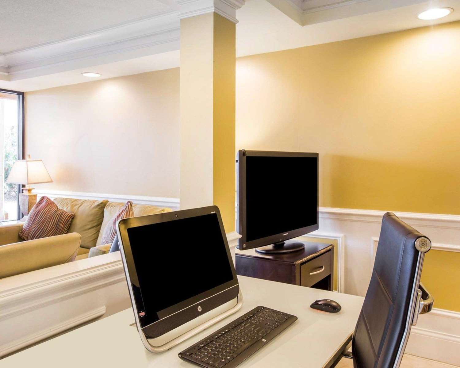 Quality Inn Dalton Central 16/17