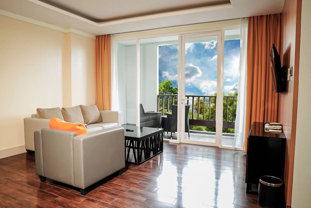 Aston Bogor Hotel & Resort 50/90
