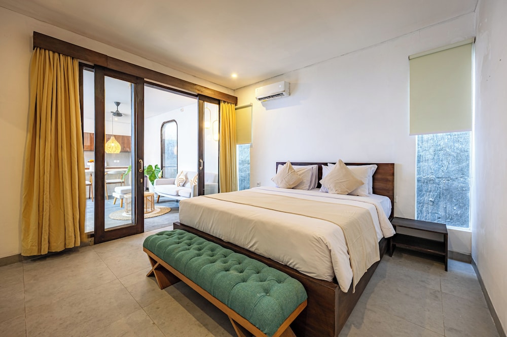 1 BEDROOM, VILLA