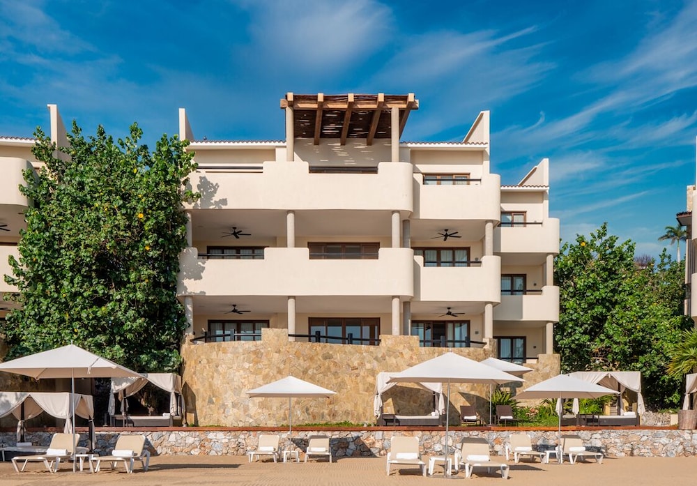 Celeste Beach Residences Huatulco Curamoria Collection 1/50