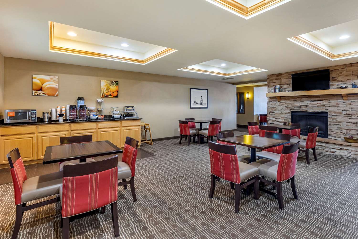 Comfort Inn Evansville - Casper, WY 28/36