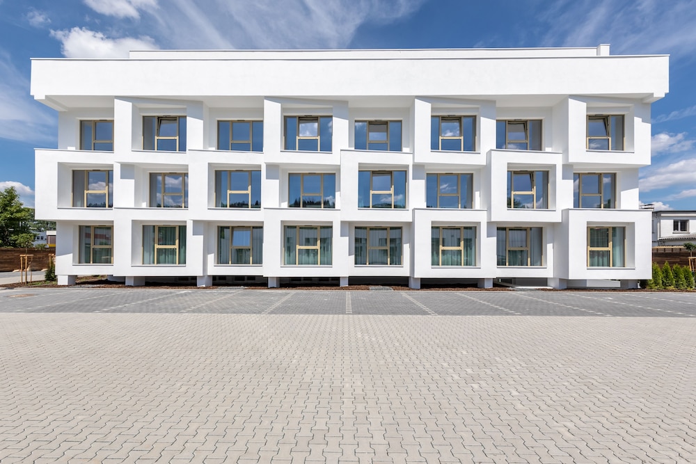 Trip Inn Conference Hotel & Suites 3/54