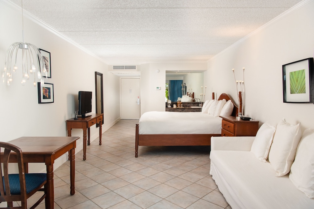 Abaco Beach Resort At Boat Harbor 15/100