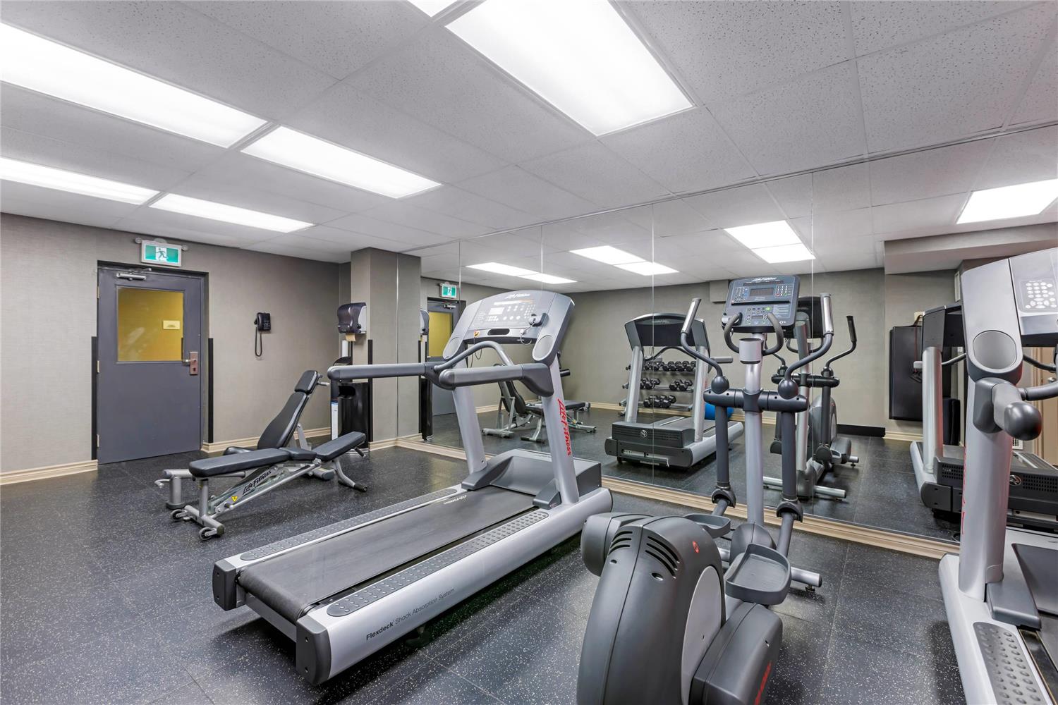 Quality Inn & Suites Oakville 17/26