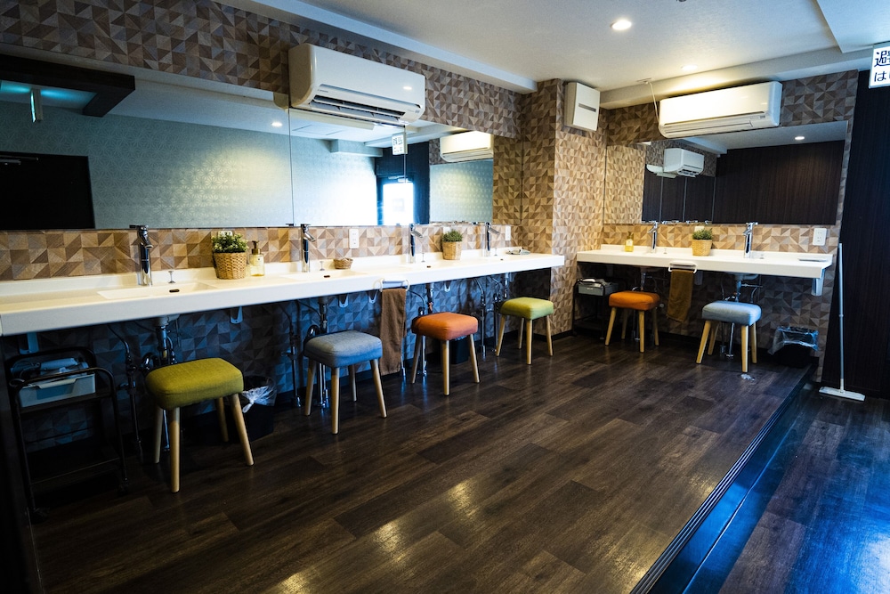 R Hostel Namba south 22/29