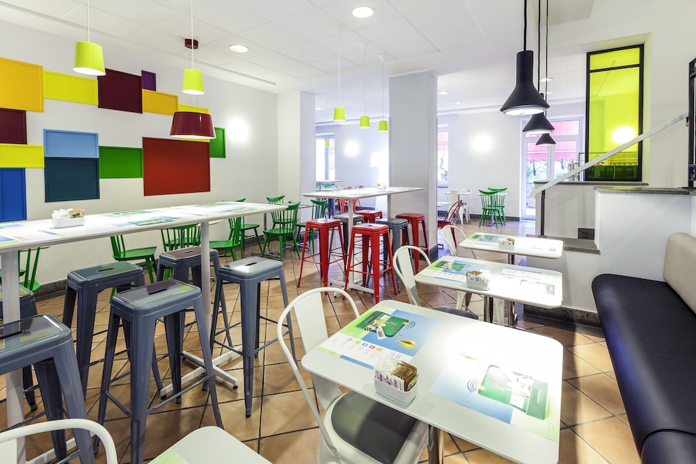 IBIS STYLES NAPOLI GARIBALDI 47/66