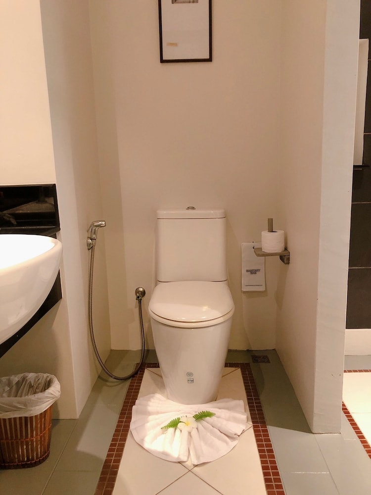 Phu Ke Ta the Hip Serviced Apartment And Hotel 64/66
