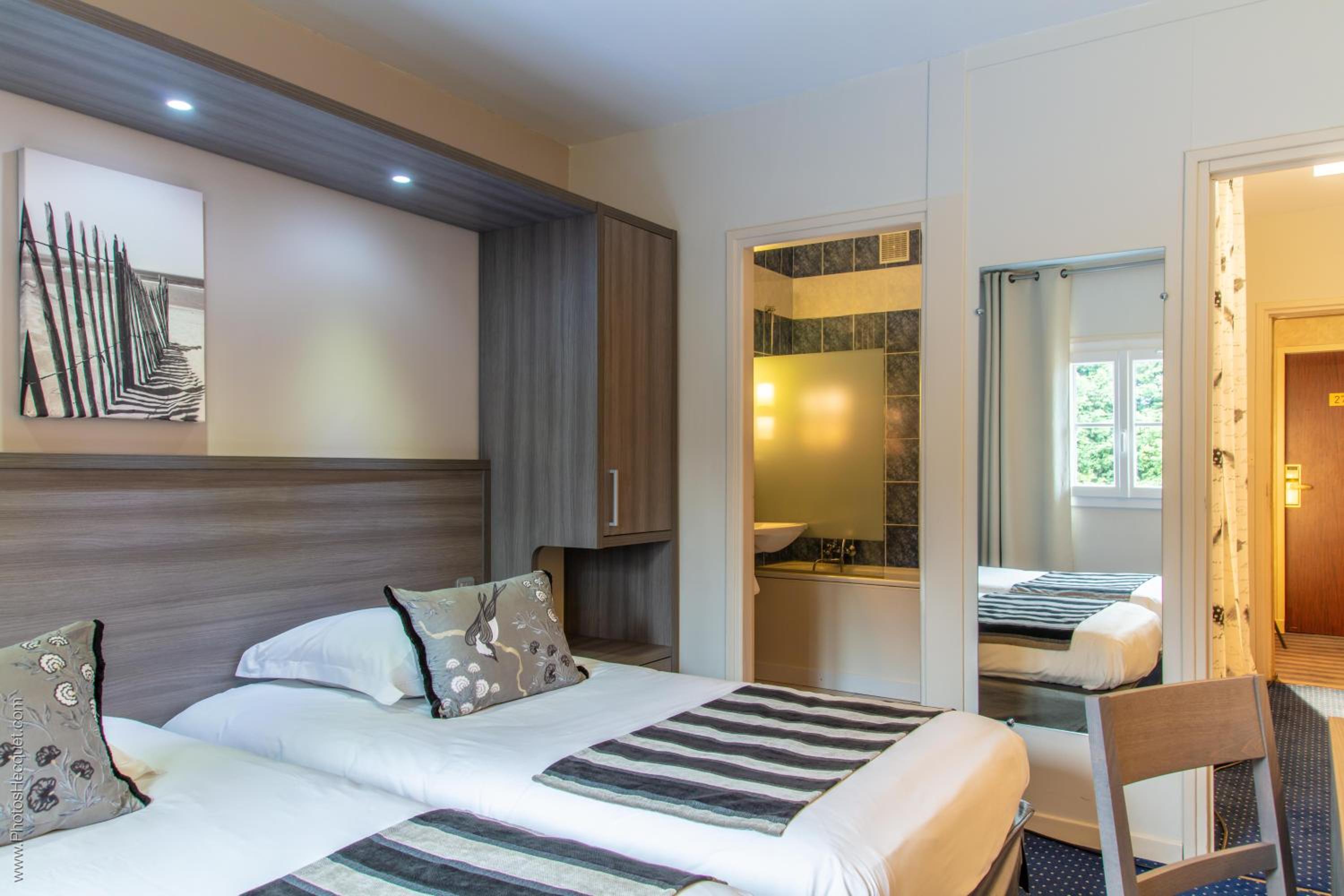 Standard, Double or Twin Bed