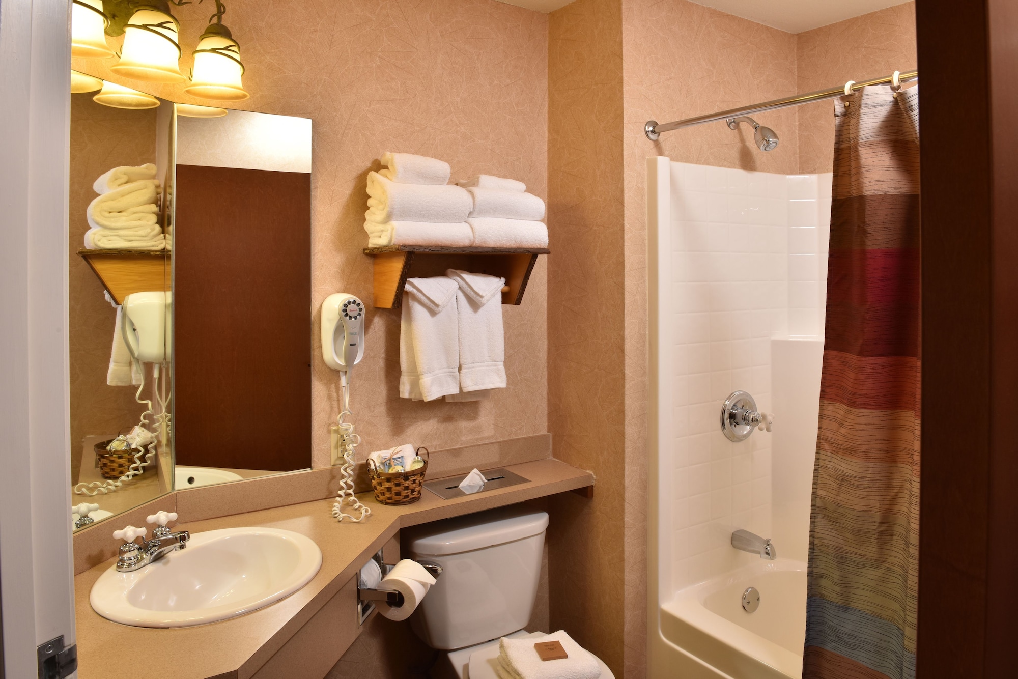 Standard, King Bed, Stoney Creek Quincy 4/4