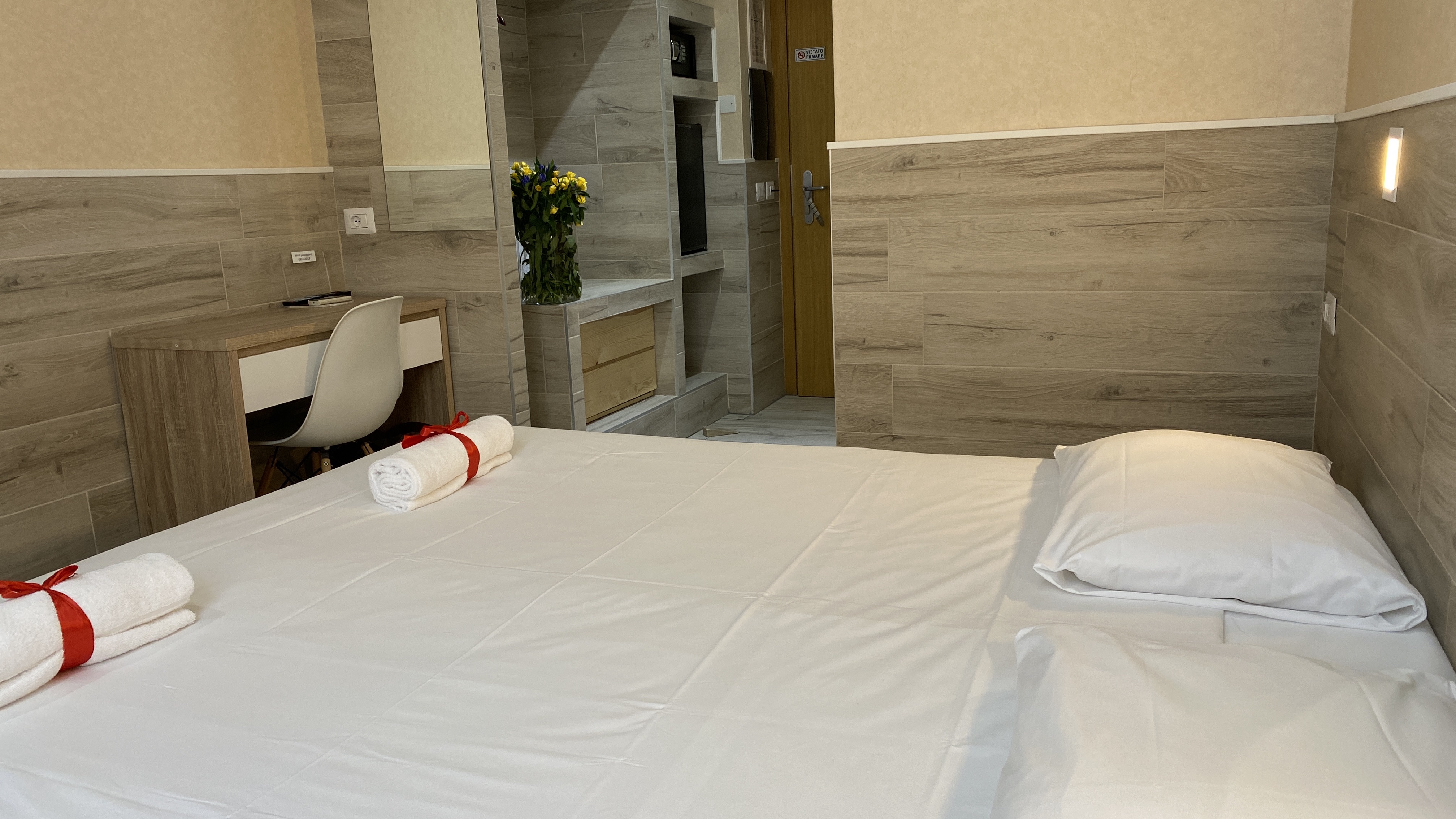 CLASSIC, SINGLE, DOUBLE BED