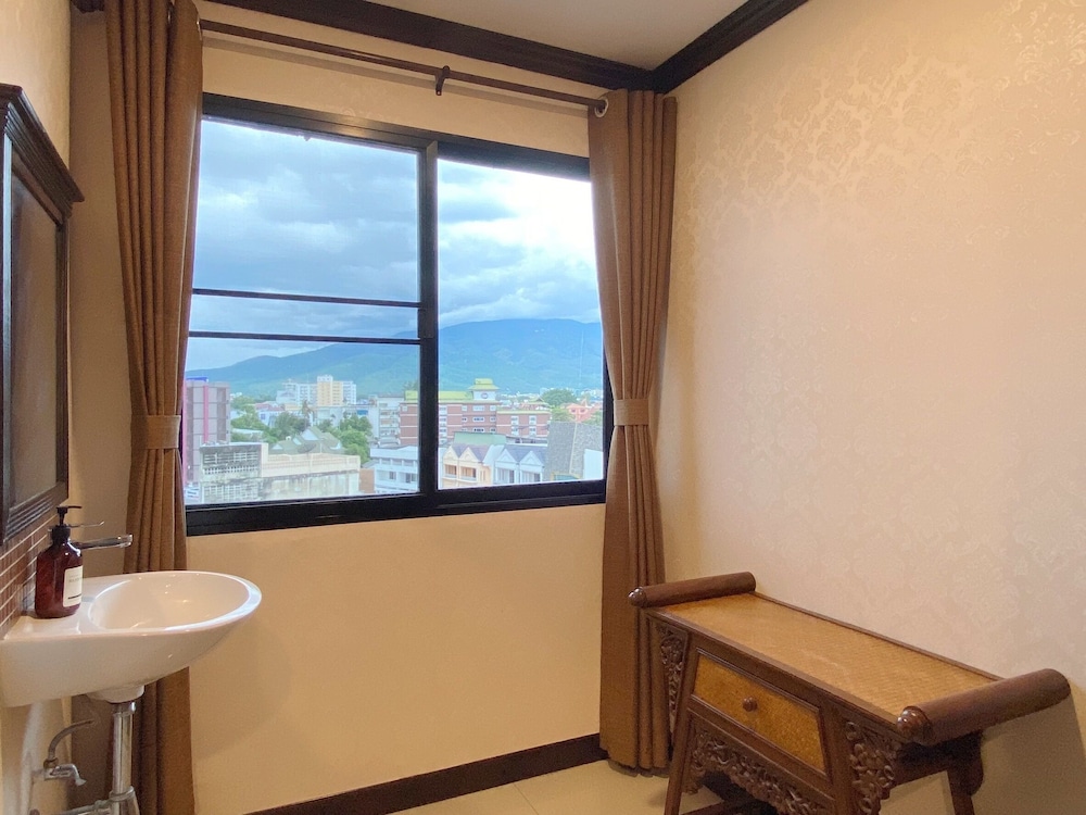 ROMENA GRAND HOTEL 40/40