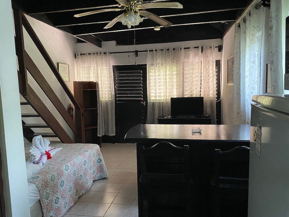 Firefly Beach Cottages and Suites 42/78