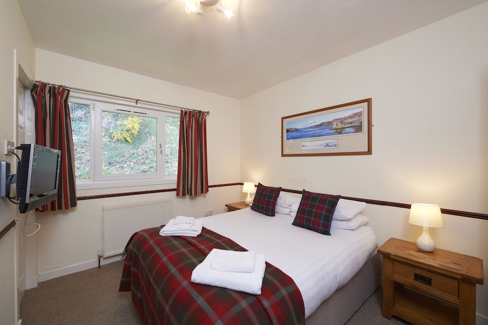 Loch Ness Clansman Hotel 5/50