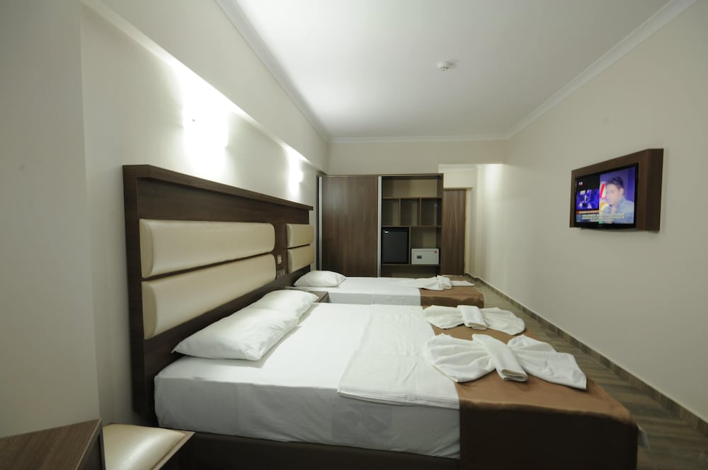 Adler Hotel 11/46