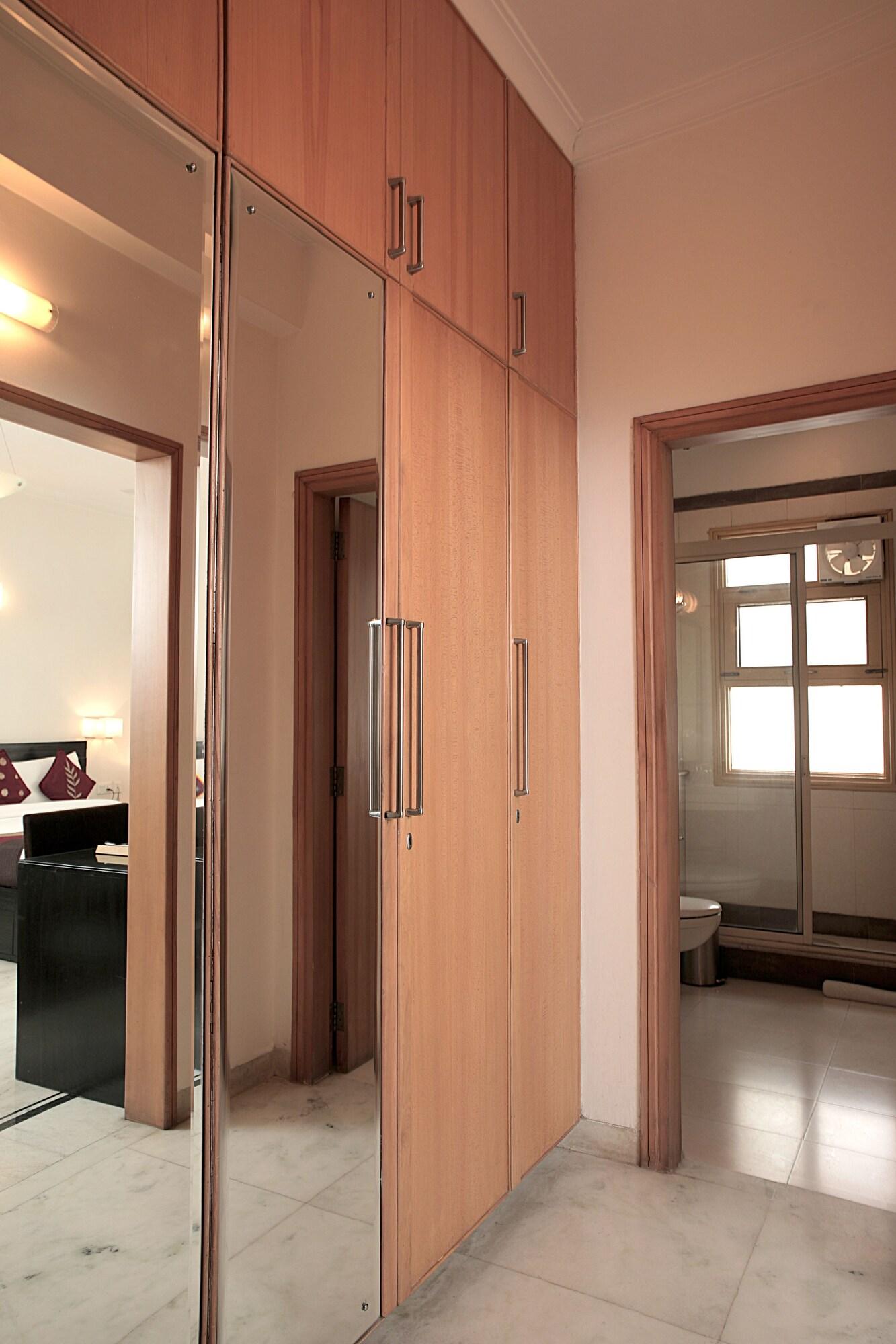Ahuja Residency Cyber City I 8/27