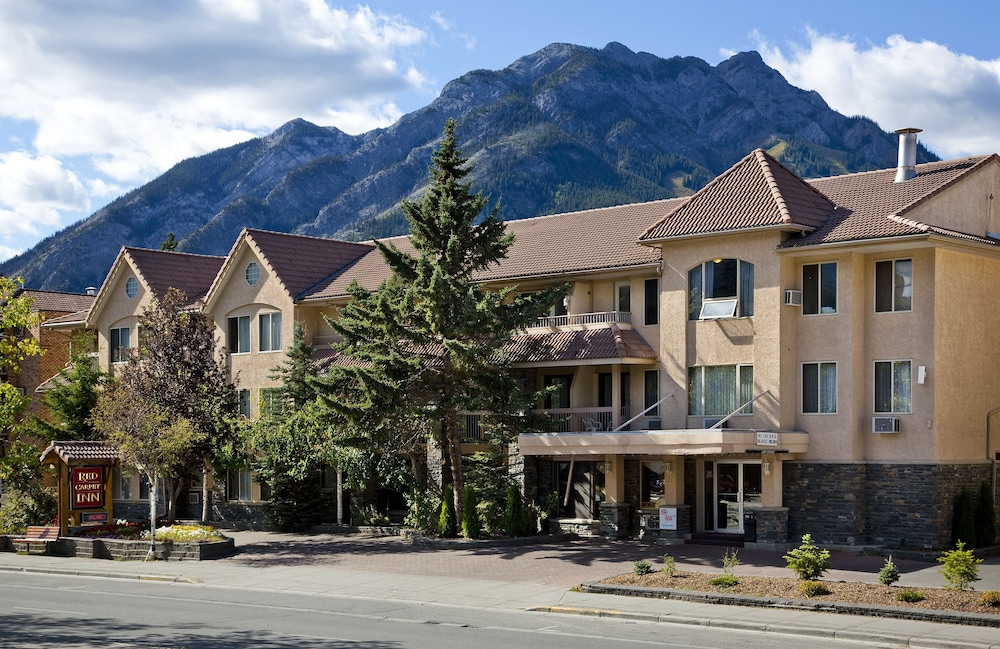 Red Carpet Inn Banff Hotel 7/75