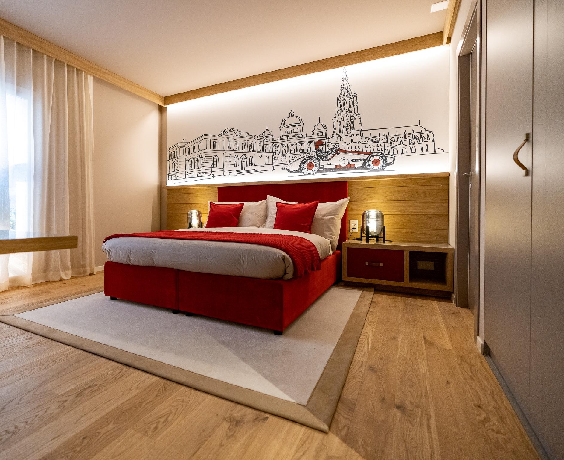Courtyard, Junior Suite, Deluxe, Queen Bed