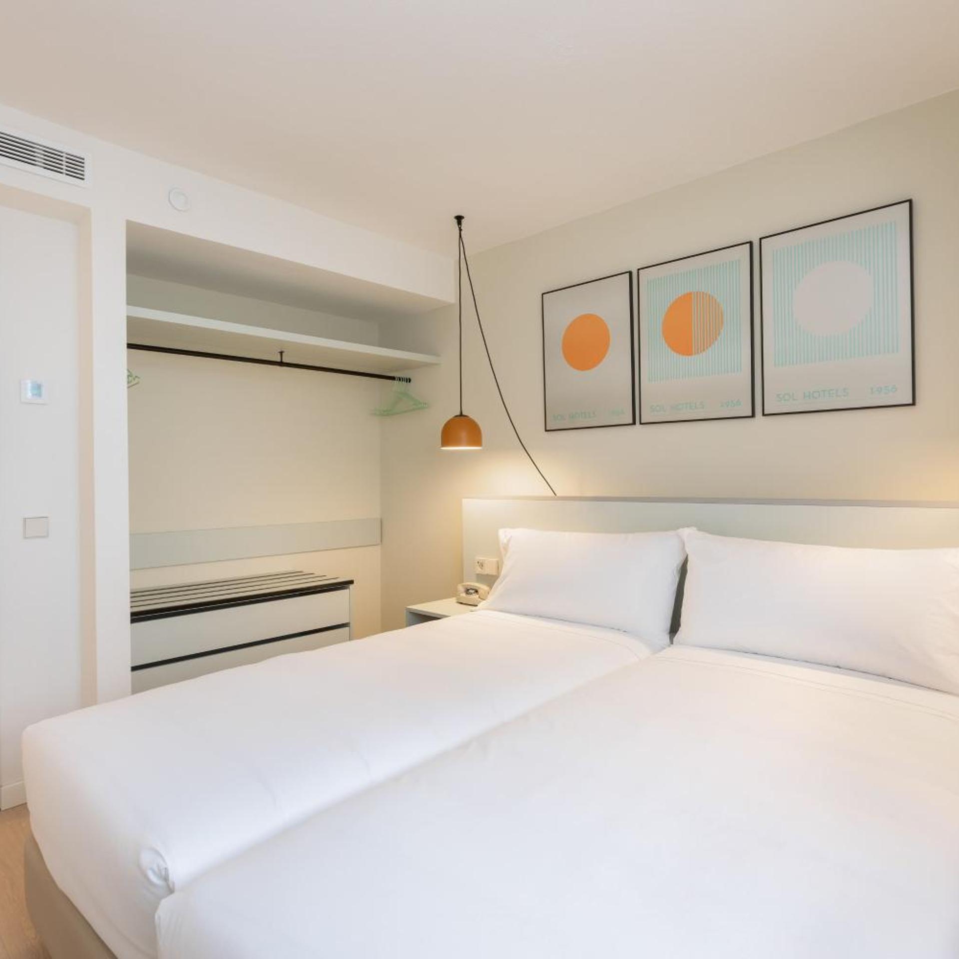 Sol, King Bed, Living Area