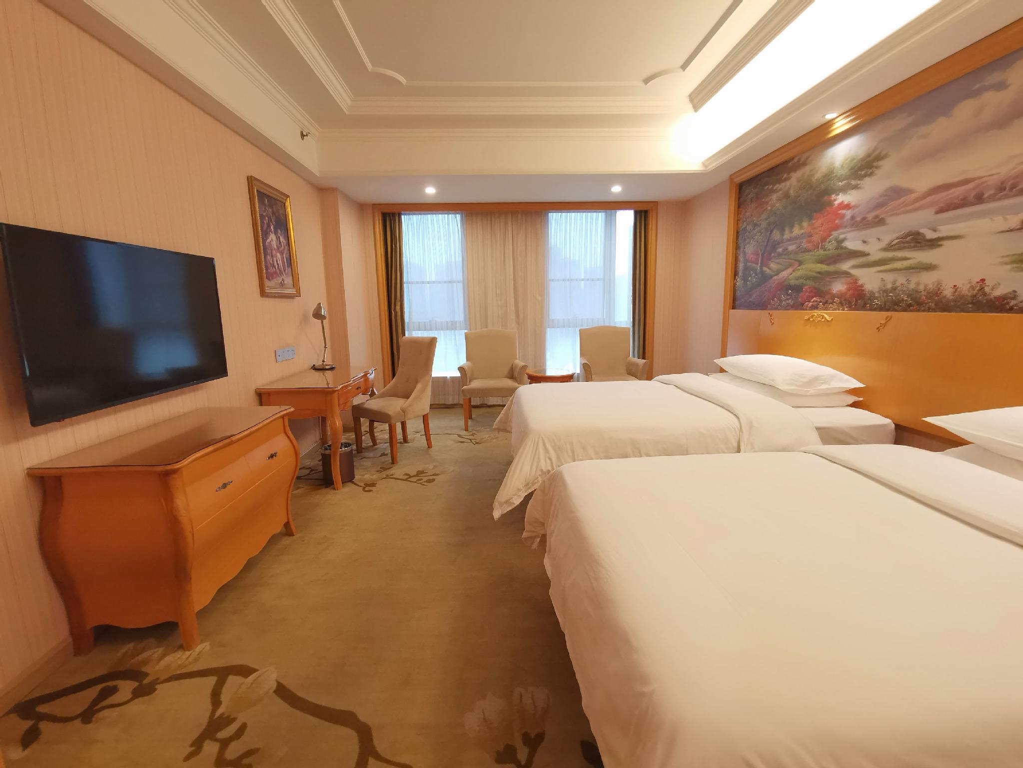 Vienna International Hotel (Yuhang Yuhang High Speed Railway Station) 13/30