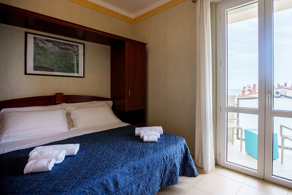 COMFORT, DOUBLE BED, SEA VIEW