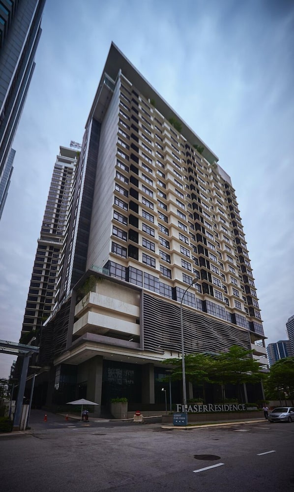 188 Serviced Suites & Shortstay Apartments 1/36
