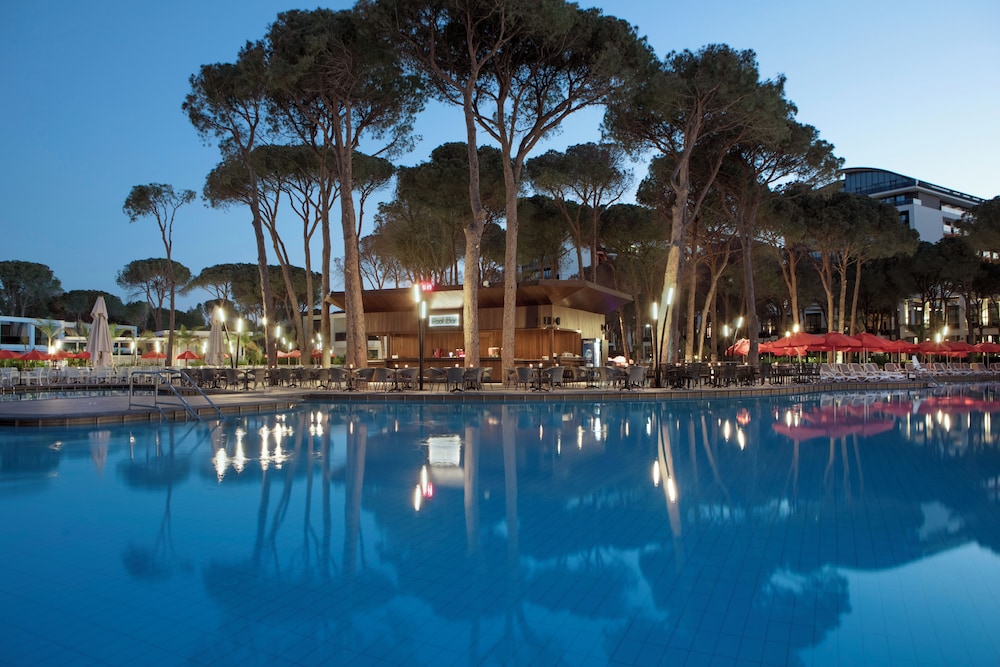 Trendy Lara Hotel 64/67