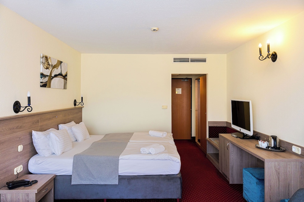 Standard, Double Bed