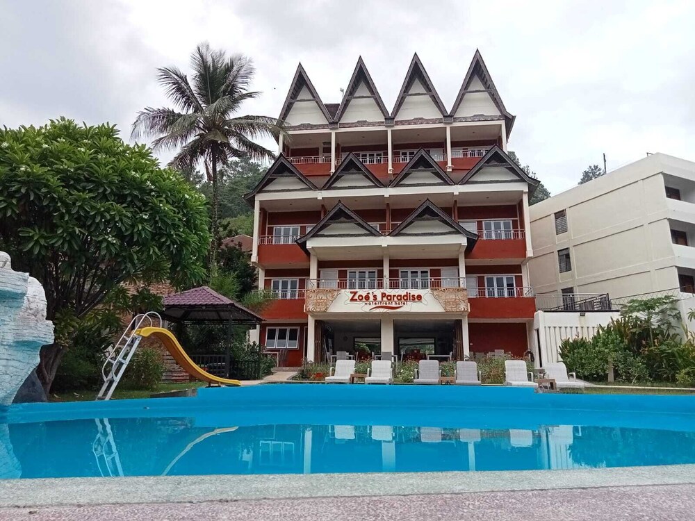 Zoe's Paradise Waterfront Hotel 6/39