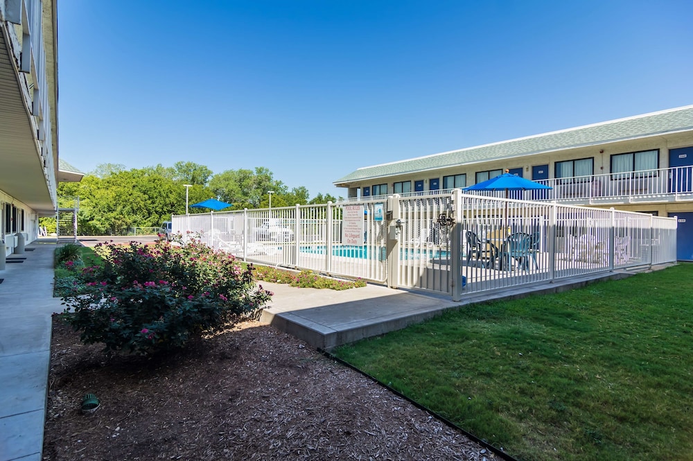 Motel6 Bellmead, TX - Waco 9/57