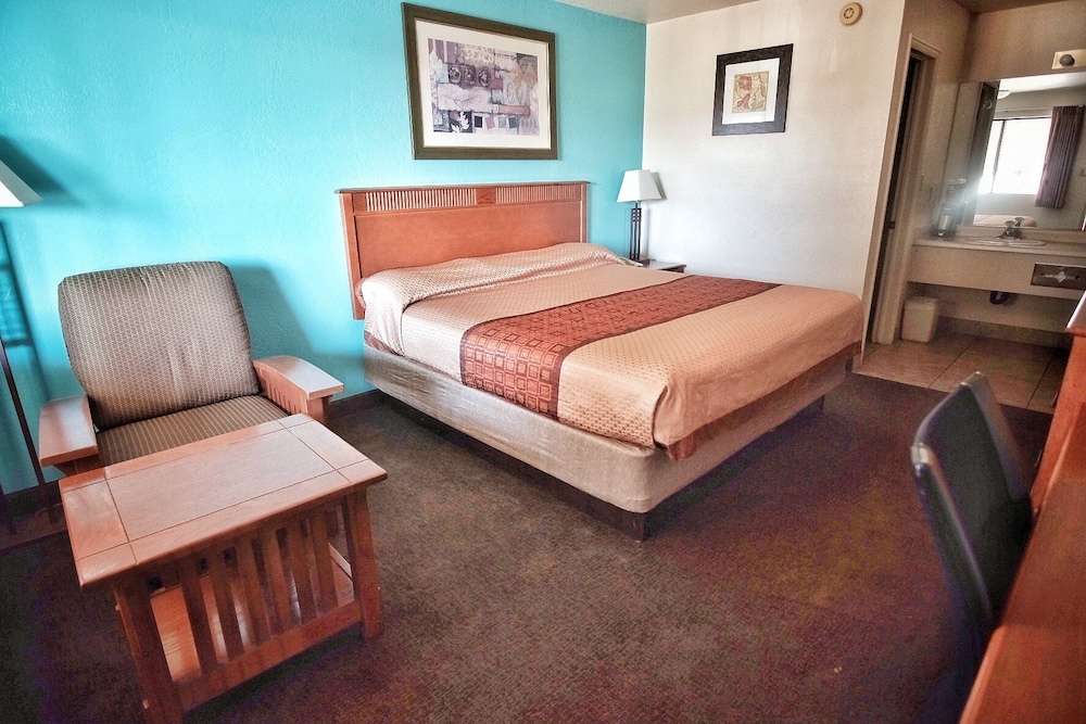 Claridge Inn 11/57