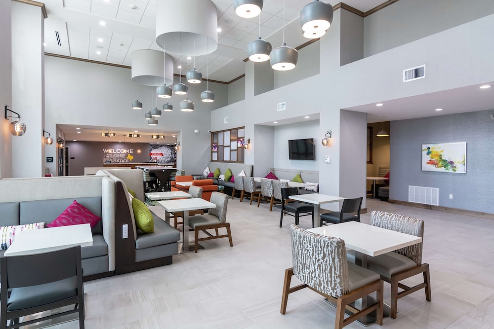 Hampton Inn & Suites Dallas East TX 37/45