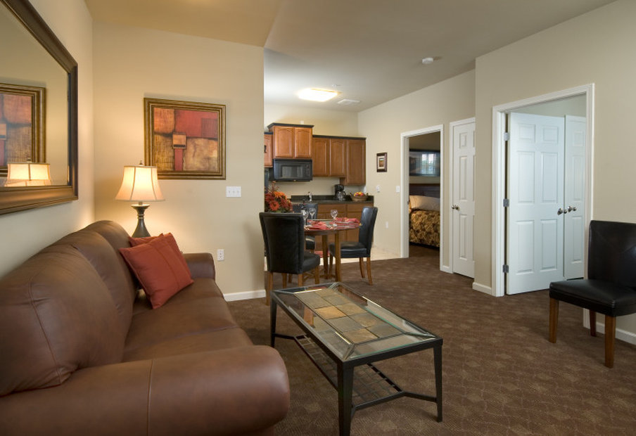 Stratford Suites 13/29