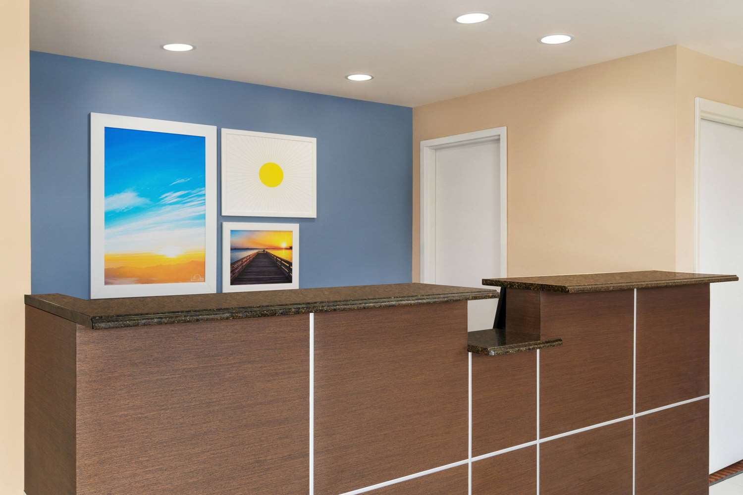 Days Inn by Wyndham Middletown/Newport Area 4/40