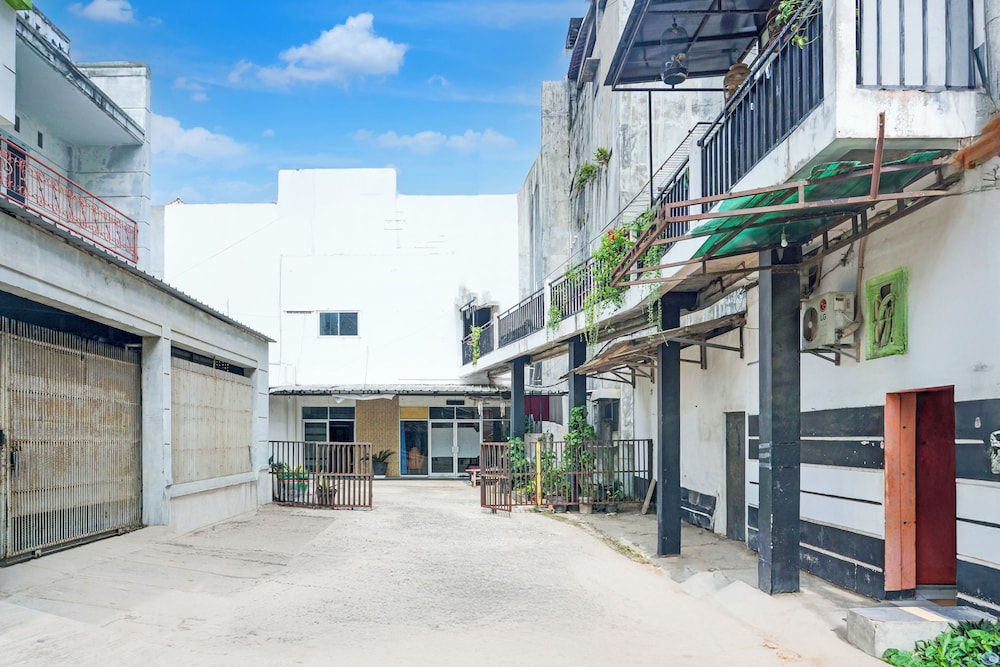 Hotel O Lampung Near Rs. Mitra Husada Formerly Takana Homestay 18/20