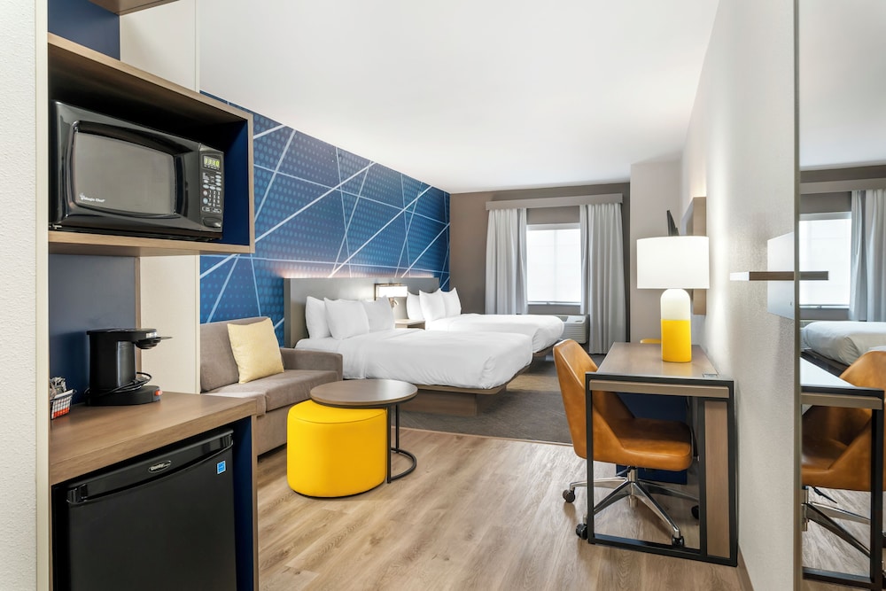 Comfort Suites Elgin Northwest 16/48