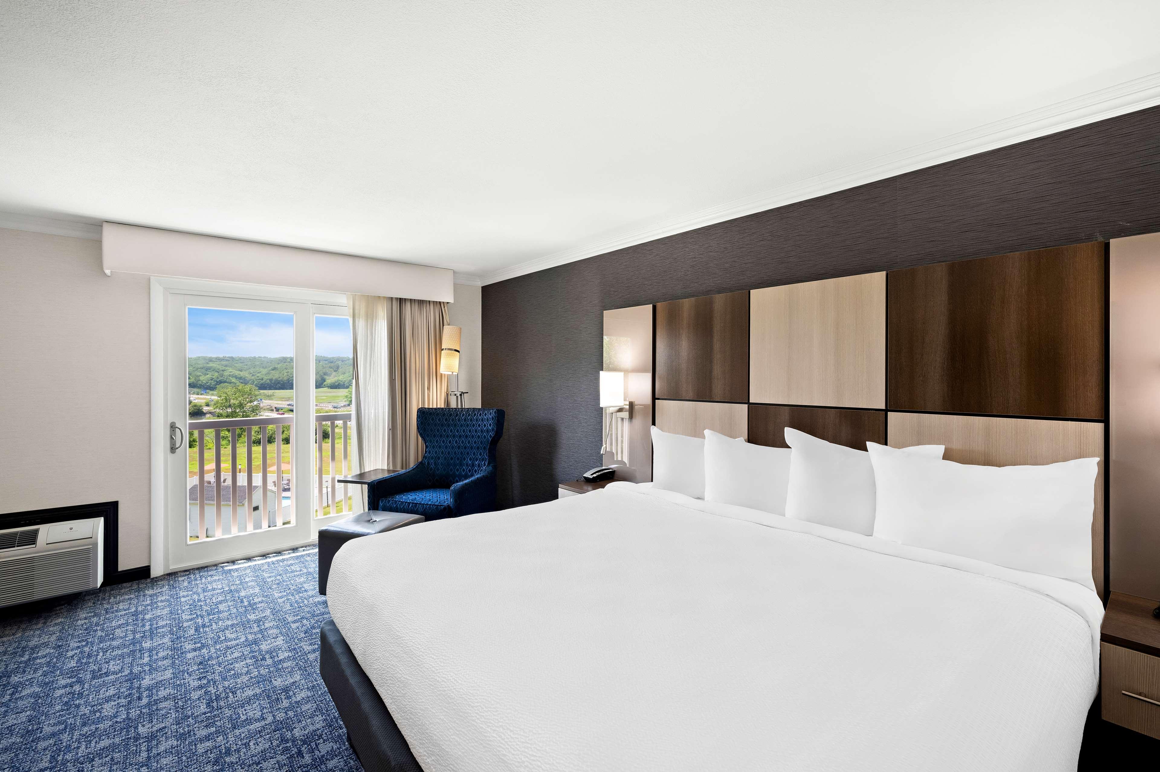 Room, King Bed, Scenic View