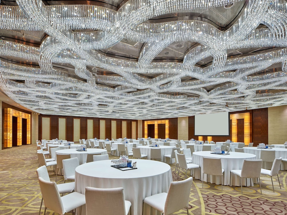 GRAND HYATT KUALA LUMPUR 60/69
